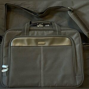Targus black laptop bag